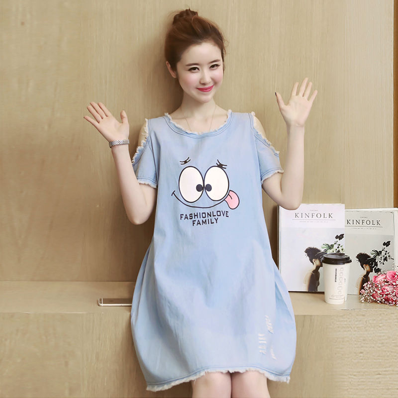 这么好看的连衣裙还是头一次见到,穿在身上闪闪发光