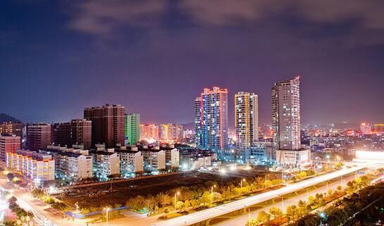 福建这个地市发达了，今年通车一条高铁，新机场也要开建了