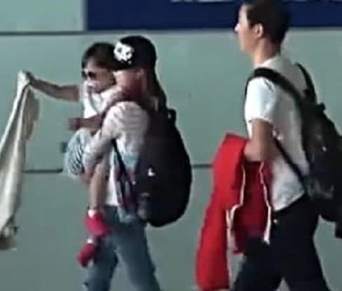 闺蜜曝马蓉在国外情况不容乐观,喊话王宝强:拿钱赎回孩子