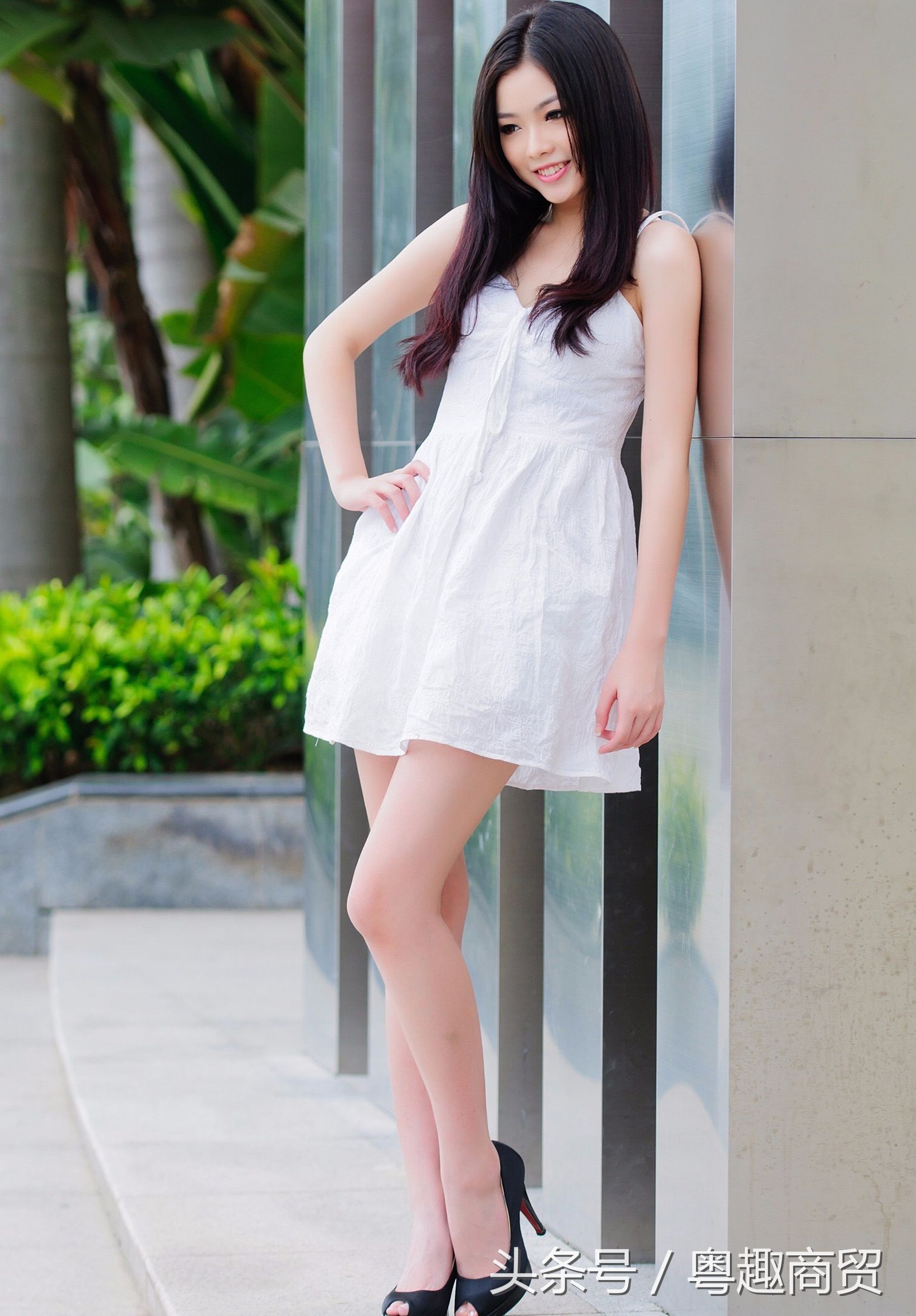 裸腿高跟鞋挺性感的