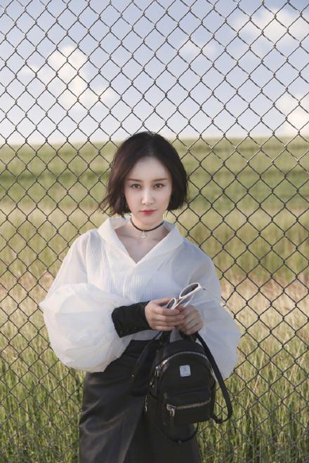 29岁舒畅剪短发，头发越剪越短颜值越来越高，网友：“逆生长”