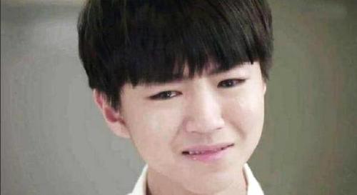 被黑心经纪人坑惨!王俊凯负面宣传,袁姗姗凉了半年,最惨还是他