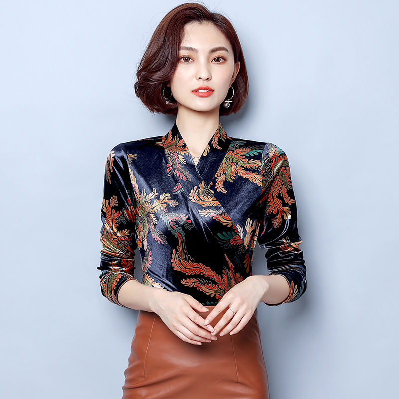 吃土也要买!这小衫+小脚裤，减龄又显瘦，适合30-55岁女人