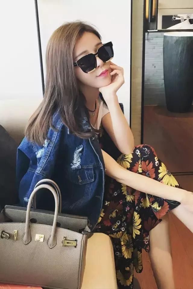 姑娘真不是露内衣带呀，这样真的超漂亮！