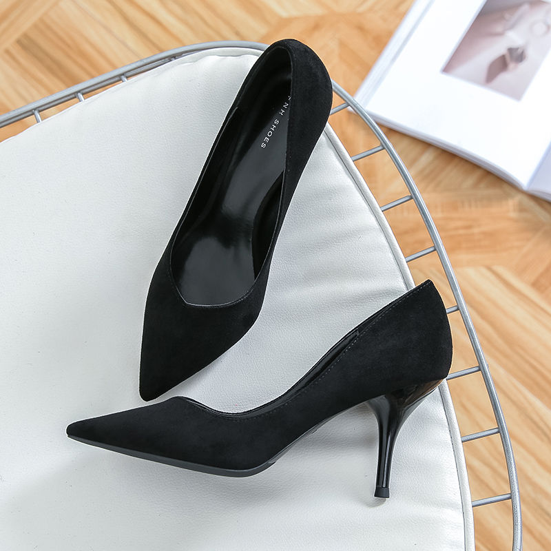 聪明女人再懒也穿高跟鞋，年轻迷人，走路轻松有女人味