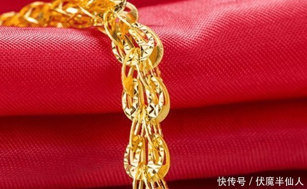 印度的大金链子1千元一条 印度人苦恼:为何中国游客就是不买?