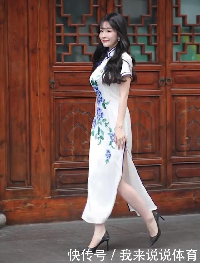 婀娜@穿旗袍的妹子步态婀娜,含羞带怯,展现东方女性魅力