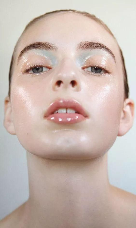 朴敏英到底往脸上打了什么?Q弹的水光肌让人目不转睛!