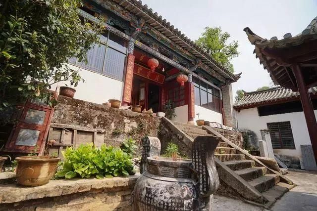 深山里八十六岁老人：古朴山寺独自修行30年，粗茶淡饭一心向佛