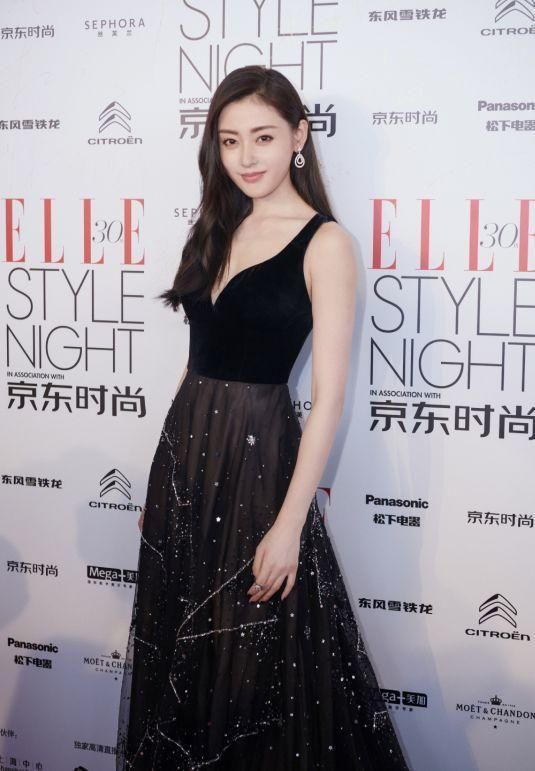 一周造型红黑榜:女明星剃个寸头?可行么