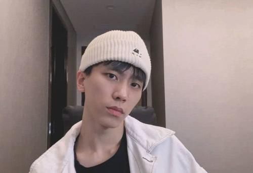 【队长】男团队长奶茶回应“偶像失格”,隔壁的肖战听了会感到欣慰吗?