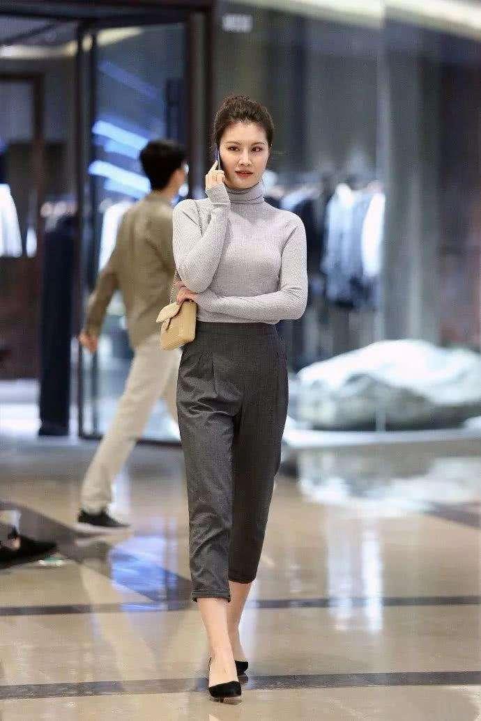 气质:这才是高颜值辣妈,气质身材都在线!