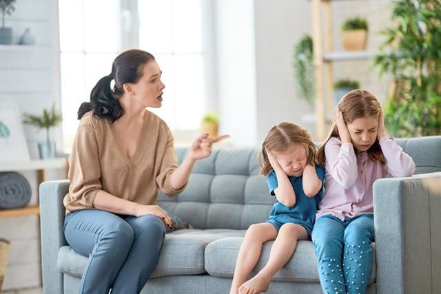  「不把他」孩子凶，别比他更凶！不要觉得孩子生气可爱，故意惹他生气