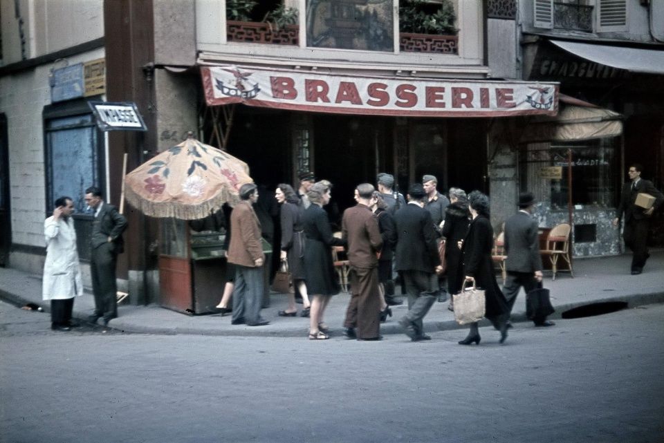 德军占领下的巴黎上色高清老照片 马照跑舞照跳 亡国痛看不到