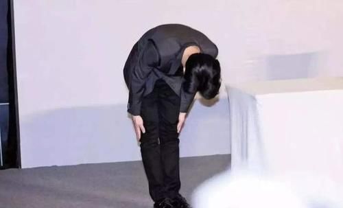 去日本旅游最讨厌什么？无止境的鞠躬啊