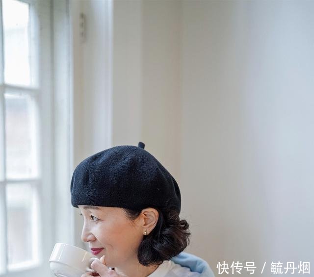  『值得』50岁之后怎么穿好看三木妈妈的日常搭配很值得学习，气质又减龄