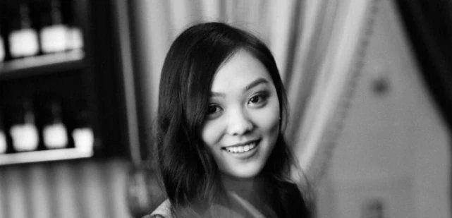  「名媛」星二代组团拍片，郎平邱淑贞王中磊李连杰女儿争艳，谁更像名媛