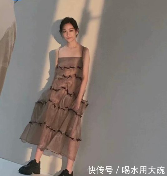  「姐姐」孙俪妹妹捧了8年还没红，颜值不输姐姐，至今还穿孙俪“旧衣服”