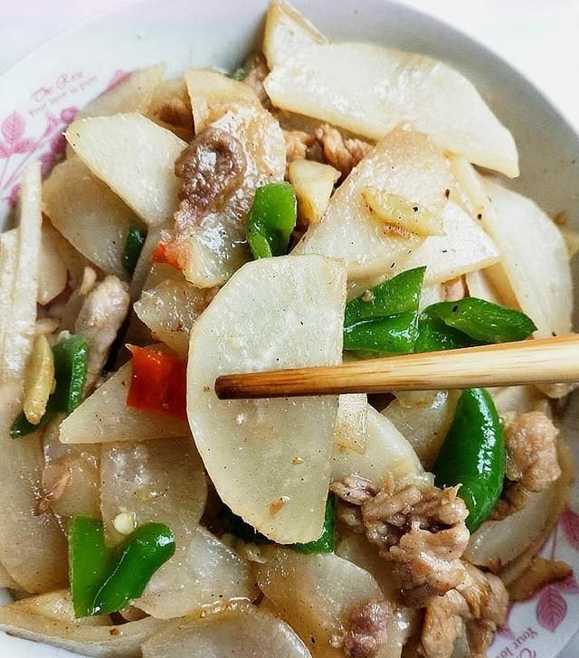 「很美」它是“天然维生素C”,隔三差五吃,美白嫩肤抗衰老,素颜也很美