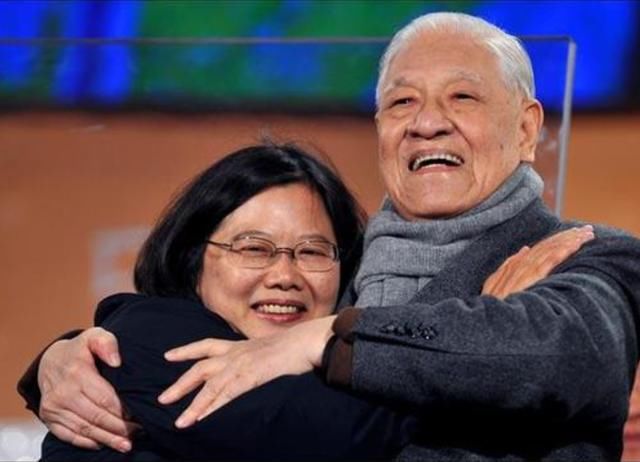  【放在】海峡两岸丨马英九：台湾不应把所有筹码都放在美国一边