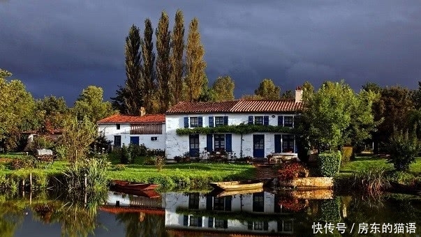 农村这个生意很吃香，农民扎堆开，城市人扎堆去，现在想脱身都难