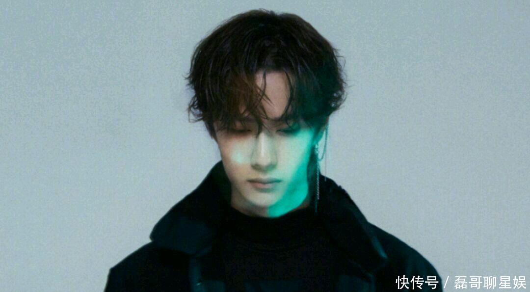 【婚纱】男粉丝穿婚纱追星王一博，网友的评论可有深度了，有意思