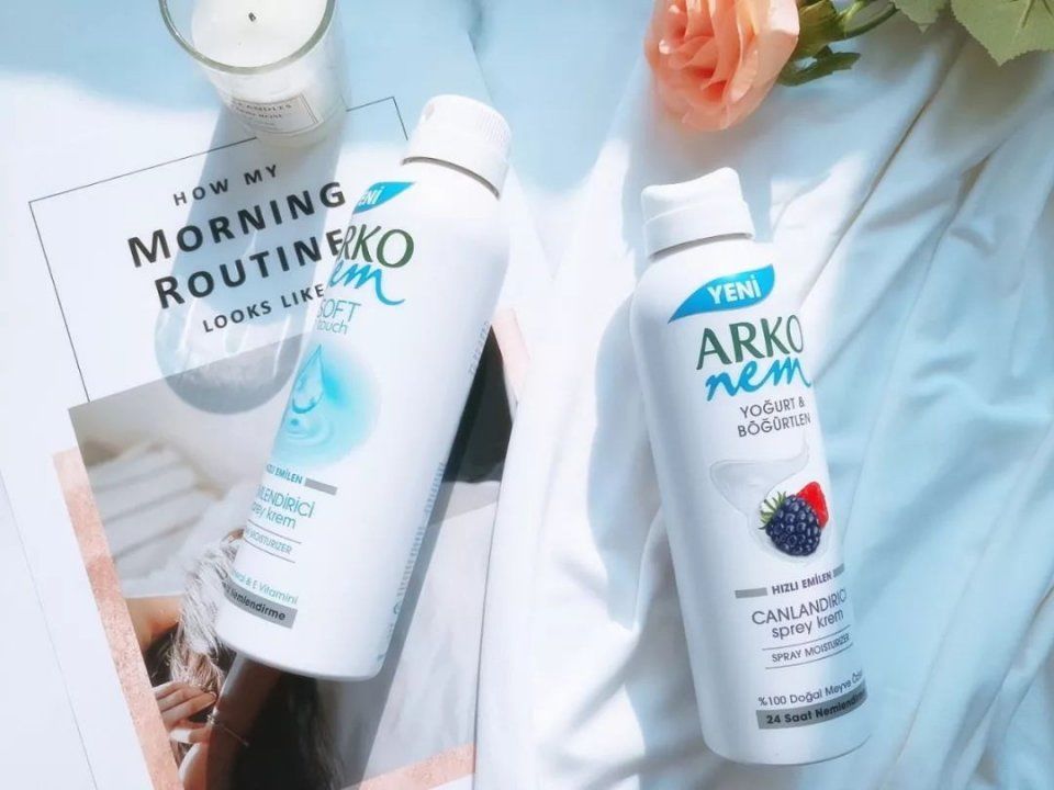 当身体乳喷遍全身，婴儿般的水润肌肤迅速封锁~