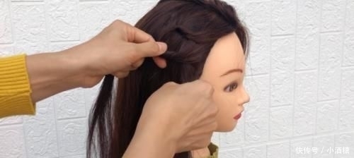  平时：原来我们平时常用的打结手法，用在编发上是这么好看