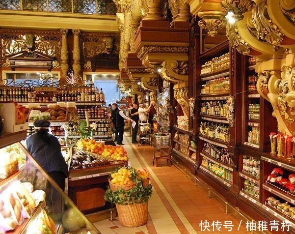 去俄罗斯旅游，要是给当地美女200元人民币，她能提供啥服务？