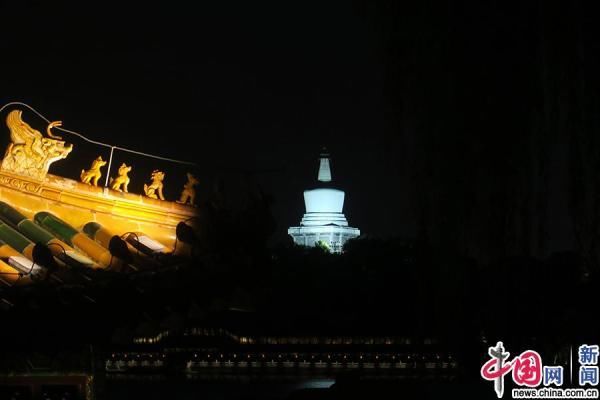 八月十六 北京北海公园金秋夜景绚丽