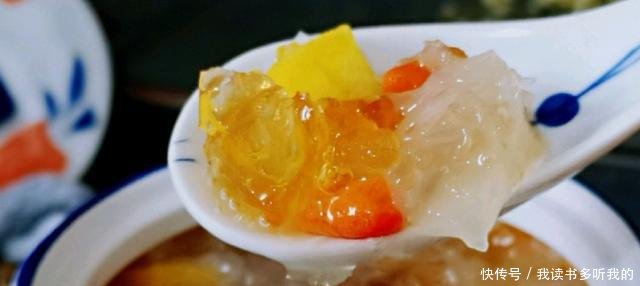 【桃胶银耳黄桃羹】它是天然“玻尿酸”,隔三差五吃,一碗不到5元,强过每天敷面膜