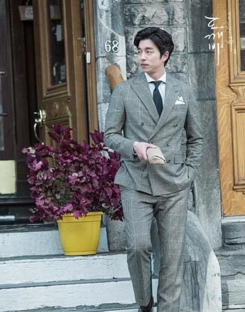  「灿烂的神」西装加长腿的神奇化学效应！韩国热剧中欧巴们造型，英挺又帅气