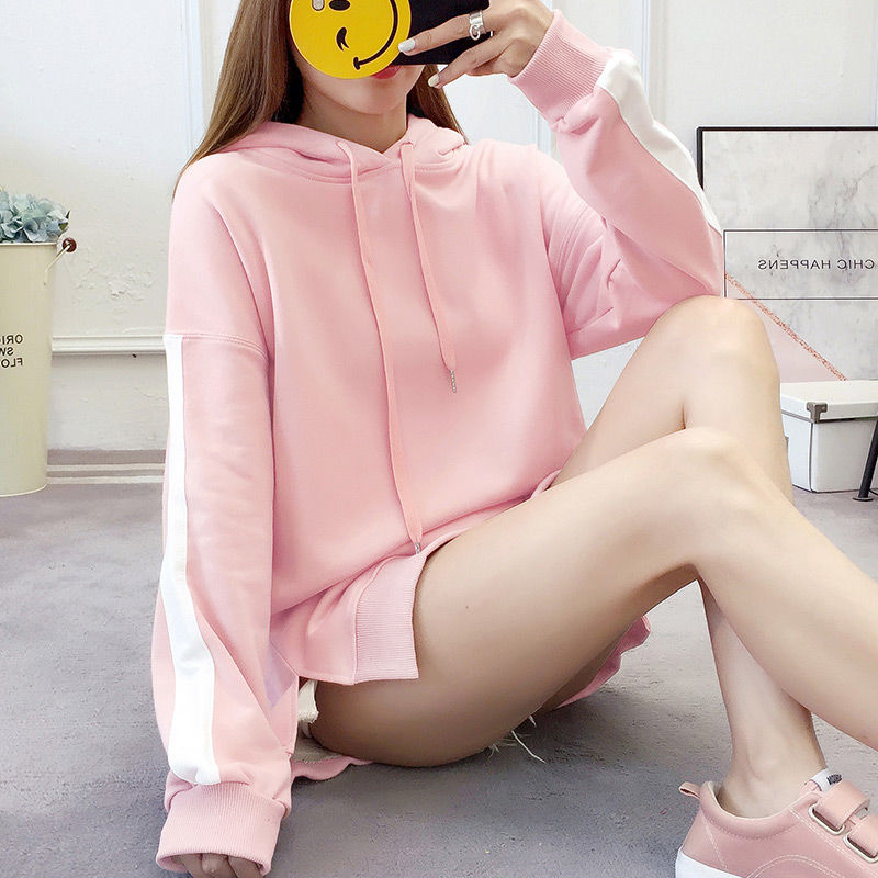 今年流行的秋装外套一款比一款好看，这十款秋装外套你都有了吗?