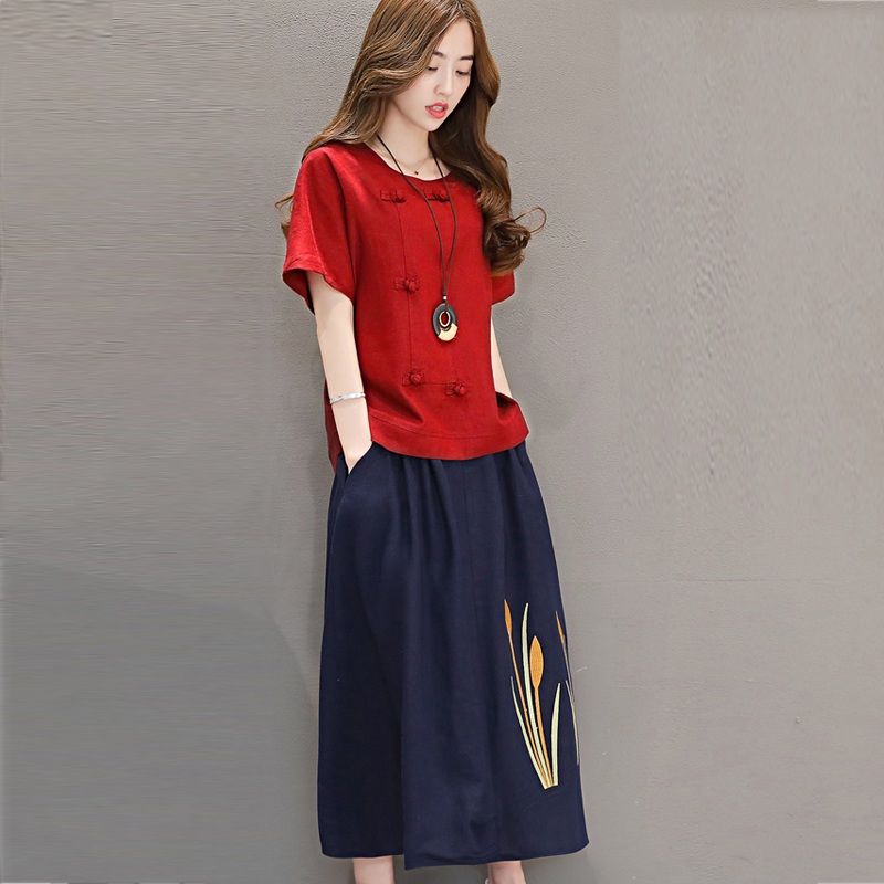 女人不会利用上你的好身材?学下图女人穿“流氓裙”，性感女人味