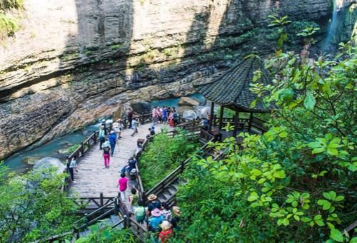  [驾车]湖北最偏远的城市，距离省会武汉542公里，驾车需要7小时