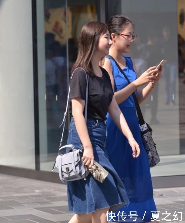  『阳光』帅气阳光的连衣裙显窈窕身姿，干净利落也显唯美的时尚气质