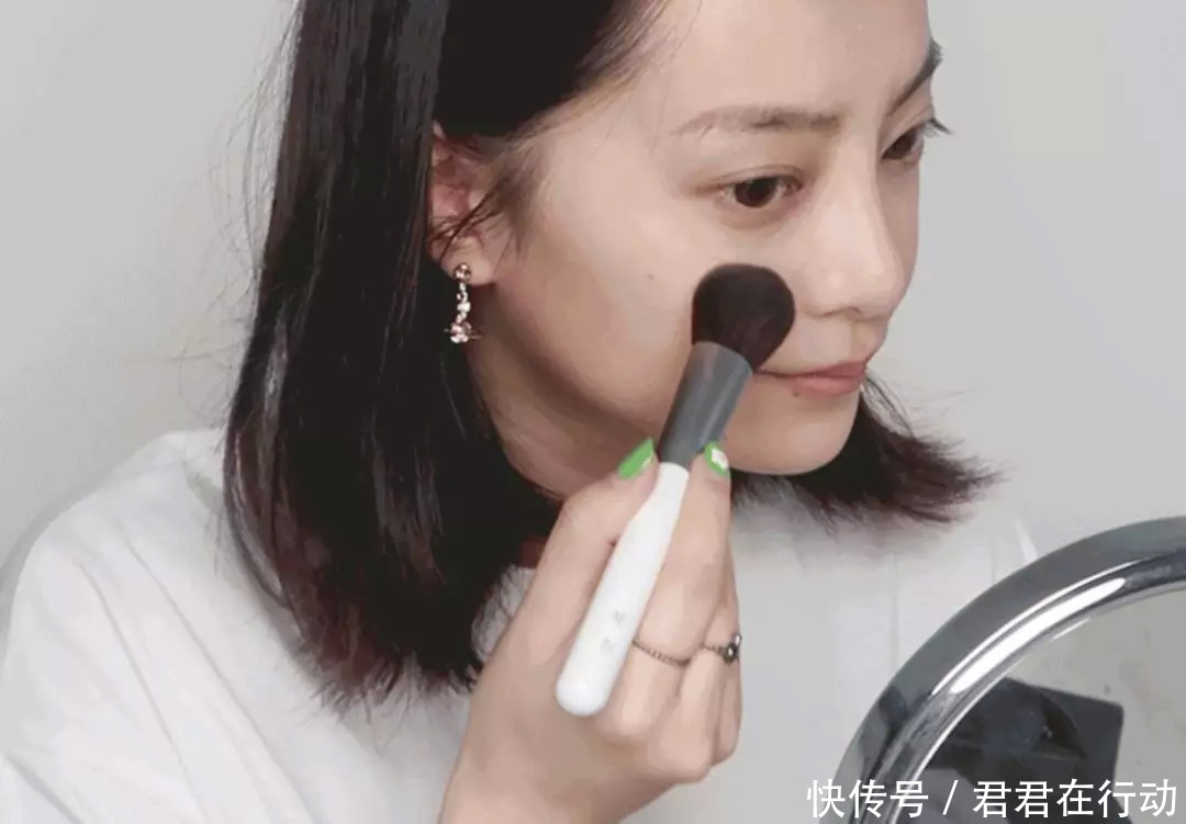  看起来■亚洲邪术｜毛戈平化妆和你化妆究竟有什么不一样
