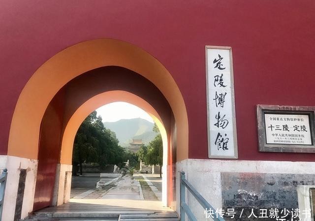  #悲剧#考古学家一心想挖帝王陵，结果，挖掘后大多都成了悲剧