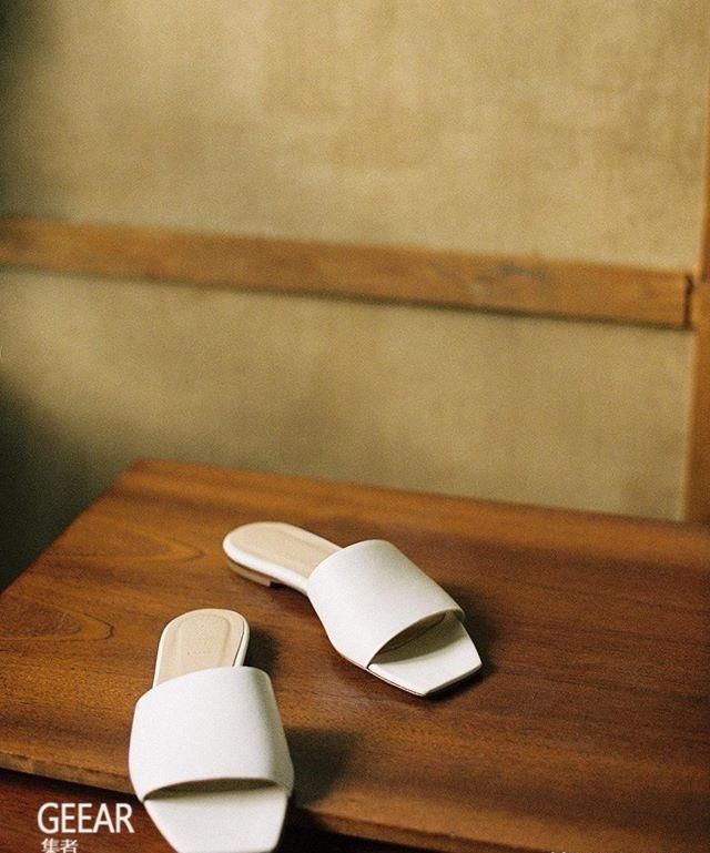  「居家」在家也别忘当个优雅女人，挑一双简约时髦的居家拖鞋