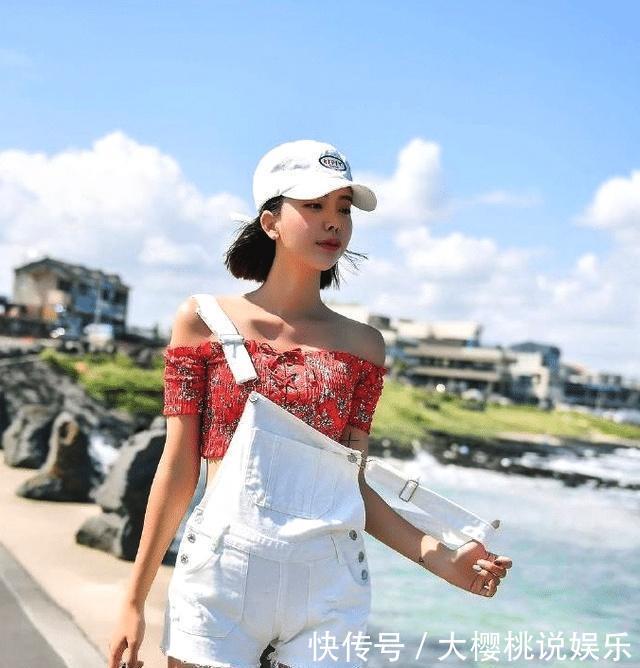  吊带：白色牛仔吊带小姐姐，真的非常仙女呀