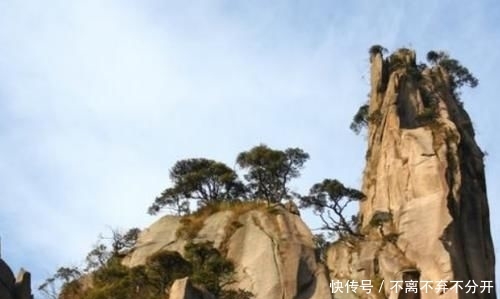 江西此山丝毫不比黄山差，最高海拔达1800米，价格还便宜