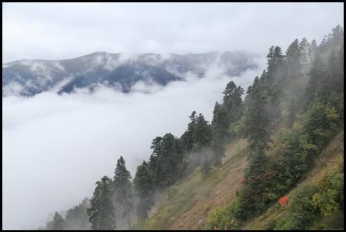 川藏线翻越二郎山，40分钟骑行30公里到泸定,居然错过看大渡河