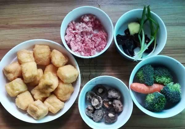  养发剂@这是“纯天然生发养发剂”，每星期吃上2次，秀发黝黑丝滑，比护发乳好