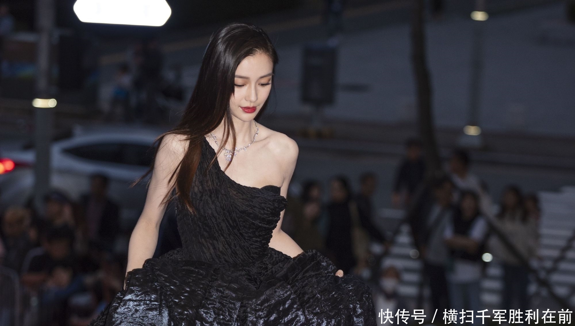  [抗糖]让身体快速变白的秘密武器，对年轻女孩来说，补水抗糖才是关键！