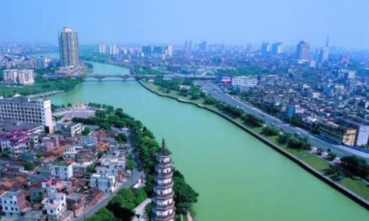 广东大起大落的一座城市，巅峰时比深圳繁华，后来街道冷清无人气