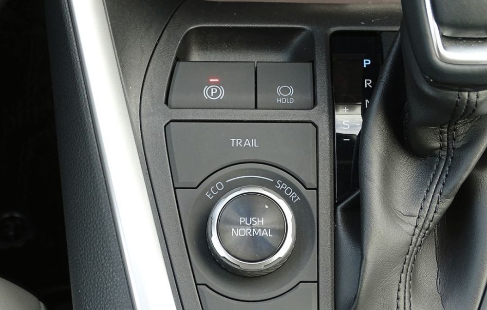  「全新一代」试驾一汽丰田全新 RAV4 荣放