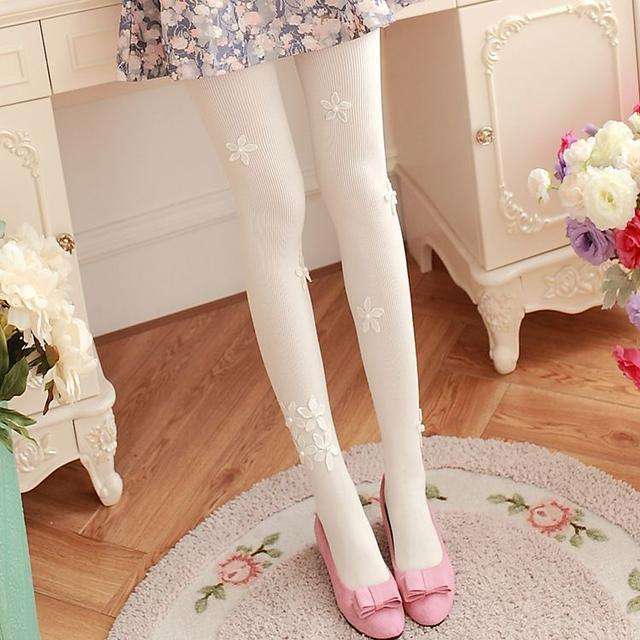 搭配这样的丝袜, 朋友都夸我的腿修长迷人, 真是太美了