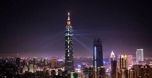  中国：中国第一高楼耗资150亿！为啥寿命仅50年？遇大风摆动幅度