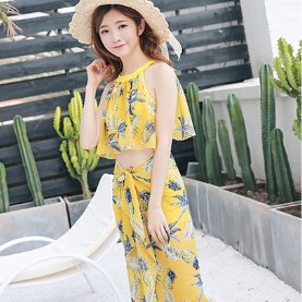 新鲜出炉的:“比基尼”，穿着它走在海边上，一定迷倒整个沙滩