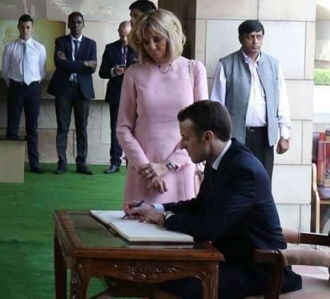 65岁法国第一夫人，穿小短裙，少女心十足！